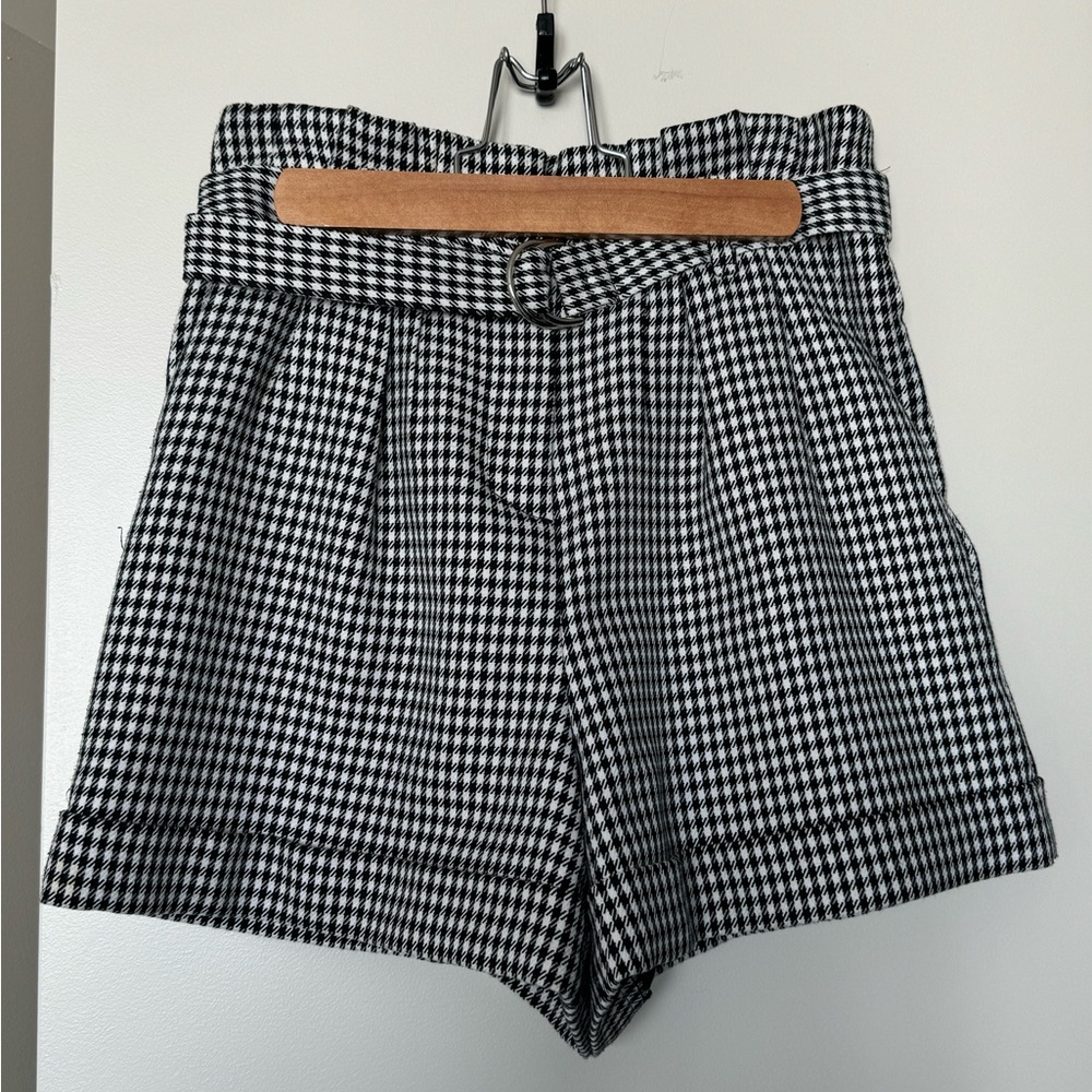 Maje black and white houndstooth shorts size FR 34